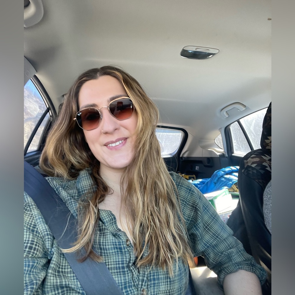 Meet your Posher, Emily